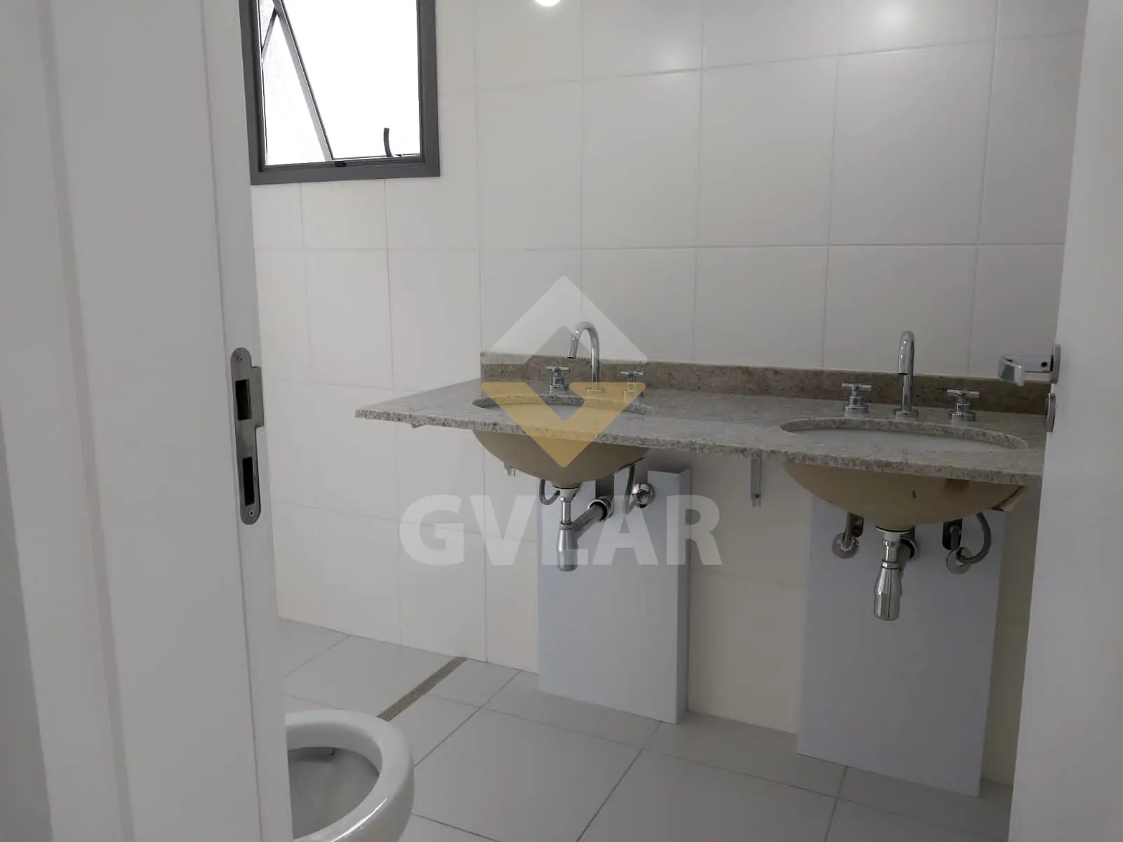 APARTAMENTO DE ALTO PADÃO - 3 SUÍTES COM LAZER